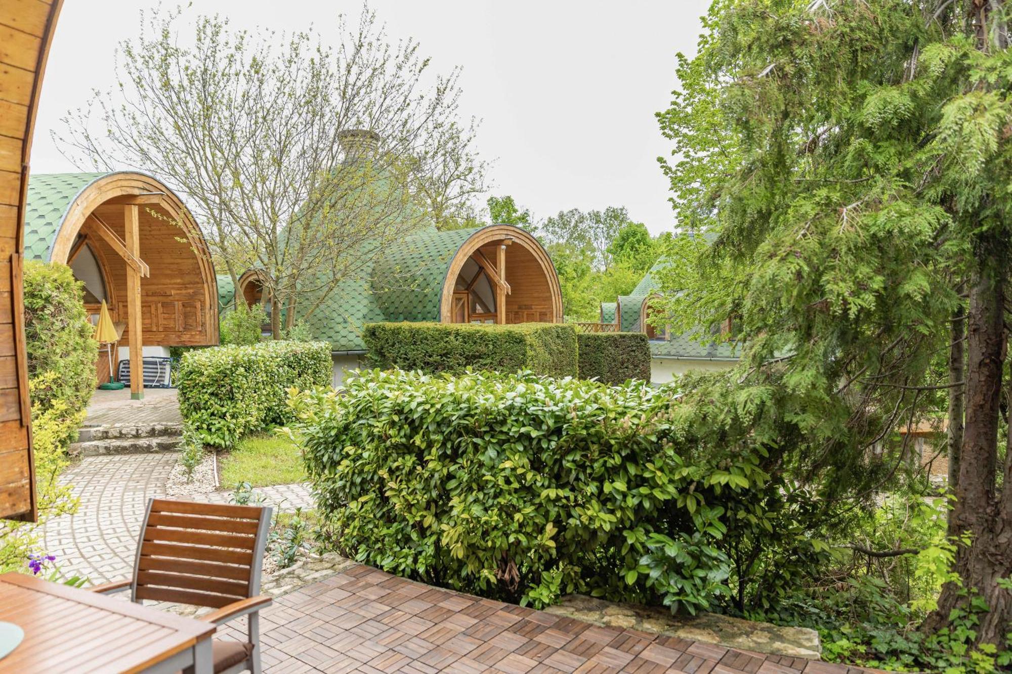 Gesztenye Nyaralópark Balatonudvari Exterior foto