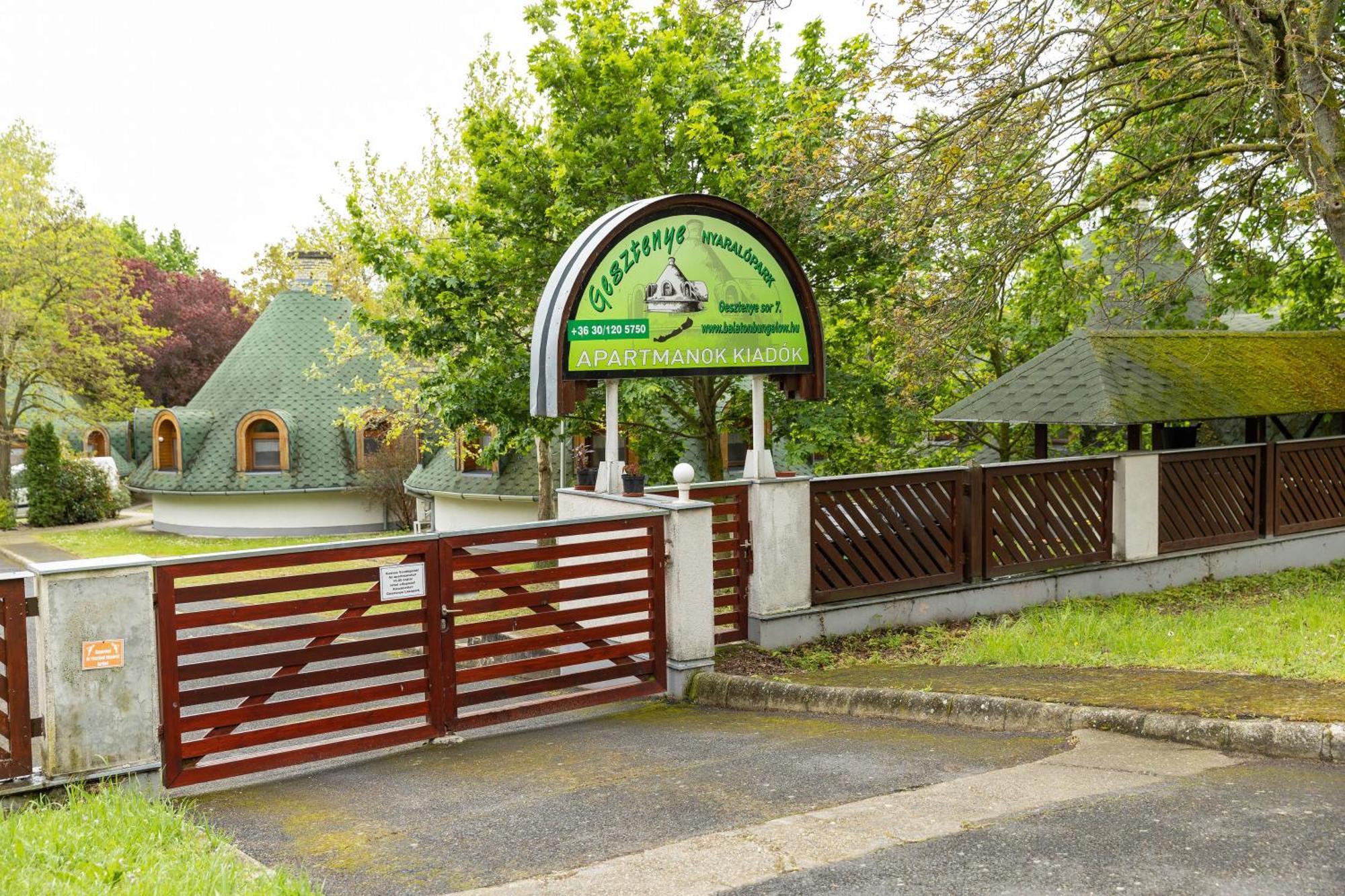Gesztenye Nyaralópark Balatonudvari Exterior foto